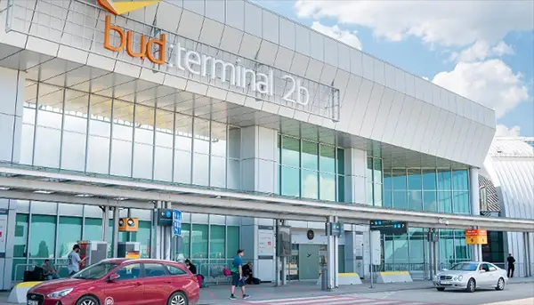 Erőteljesen indult az év a budapesti repülőtéren – Új lehetőségek a Park & Fly számára ✈️🌟